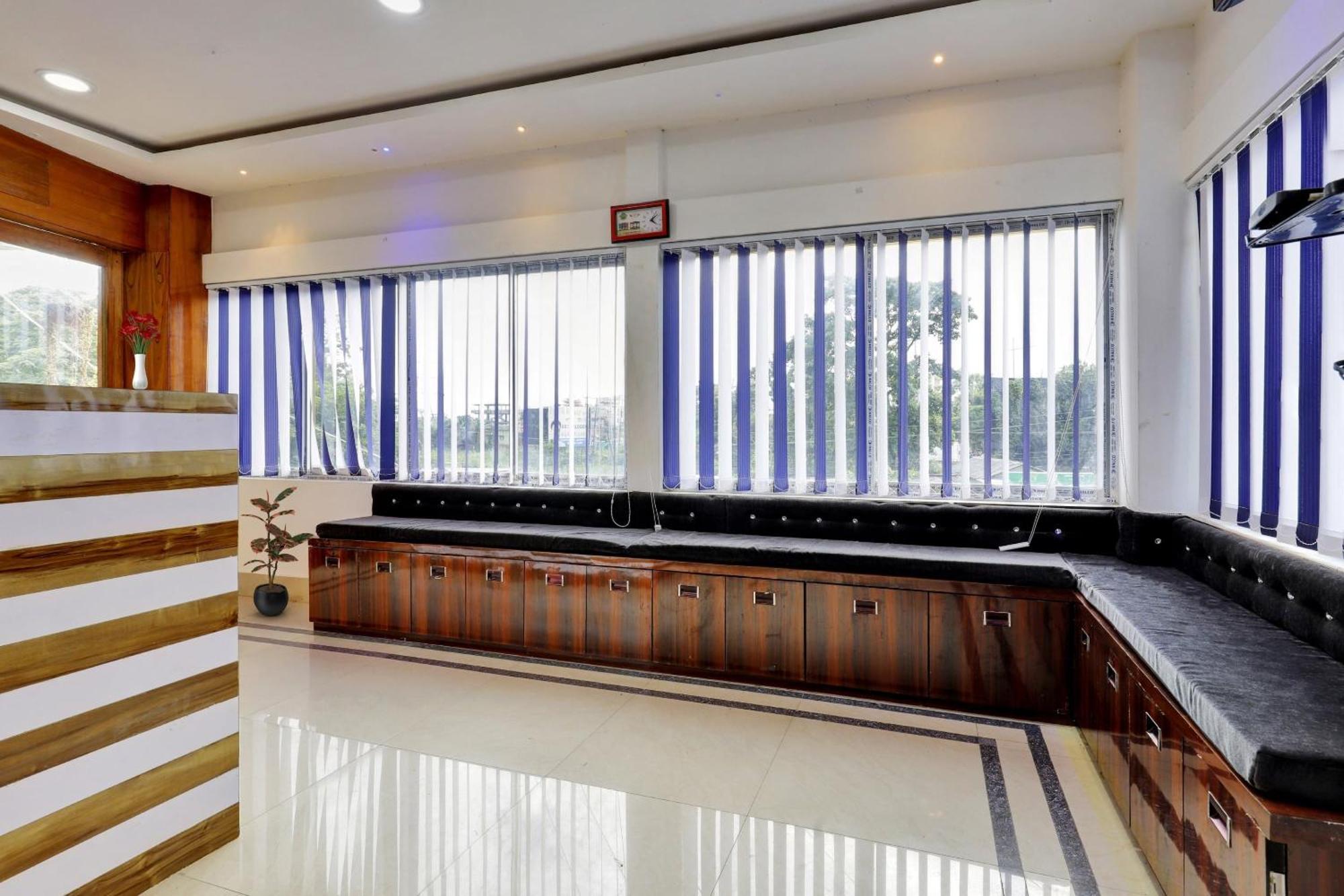 Hotel O Lakhi Guest House غاواهاتي المظهر الخارجي الصورة